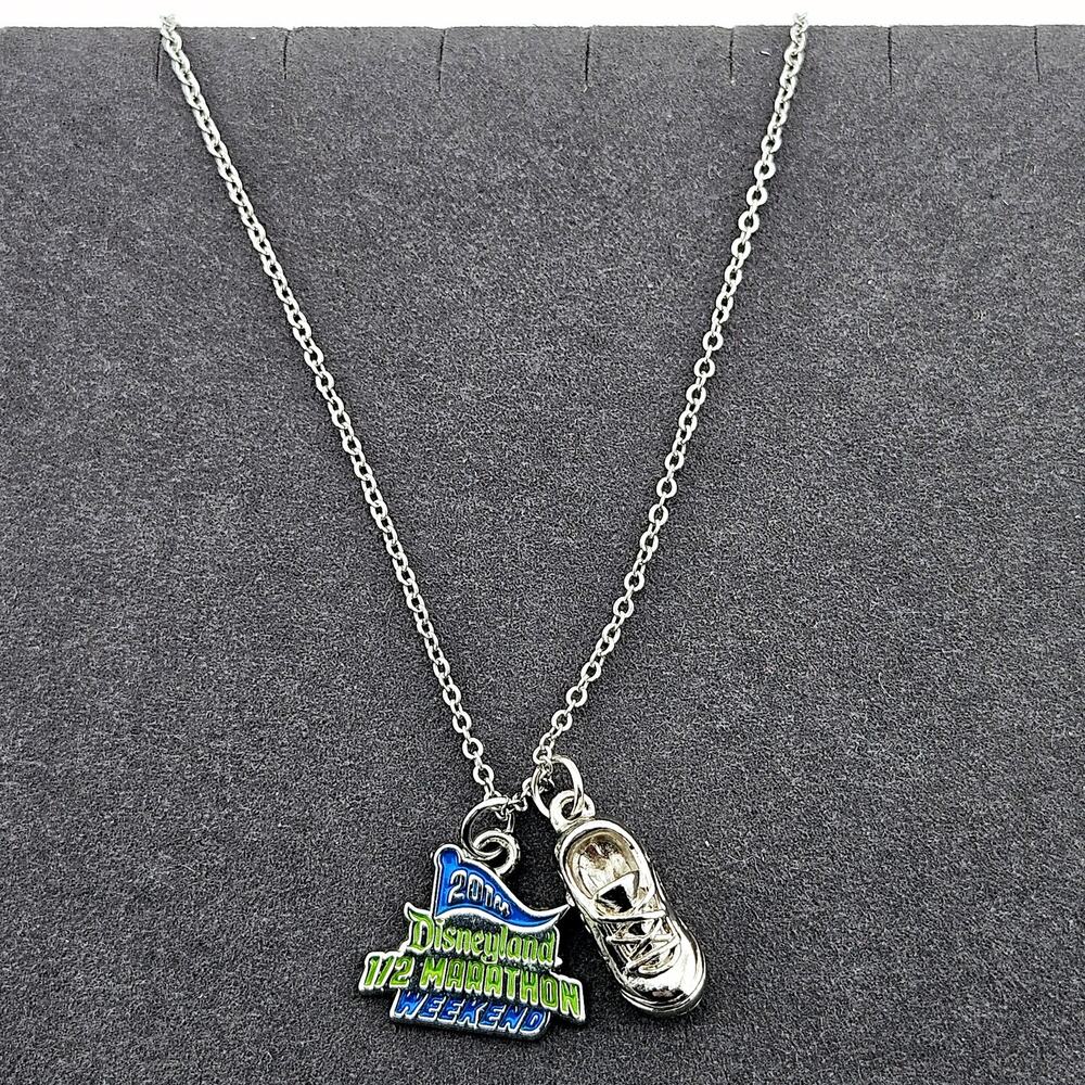 Disneyland 1/2 Marathon 2014 Silver Tone Pendant Necklace Chain
